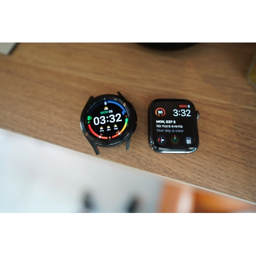 Apple Watch Series 6 против Samsung Galaxy Watch 4 Classic: Путь к будущему лежит на вашем запястье