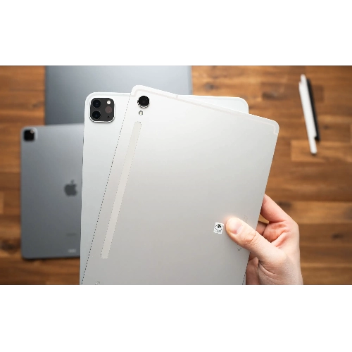 Битва Титанов: iPad Pro vs. Samsung Galaxy Tab S9 - Когда Технологии Встречаются в Мире Планшетов